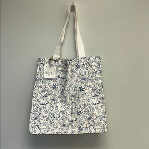 SHABBY CHIC Large White Blue Fall Harvest Pumpkin Acorn Floral Carryall Tote